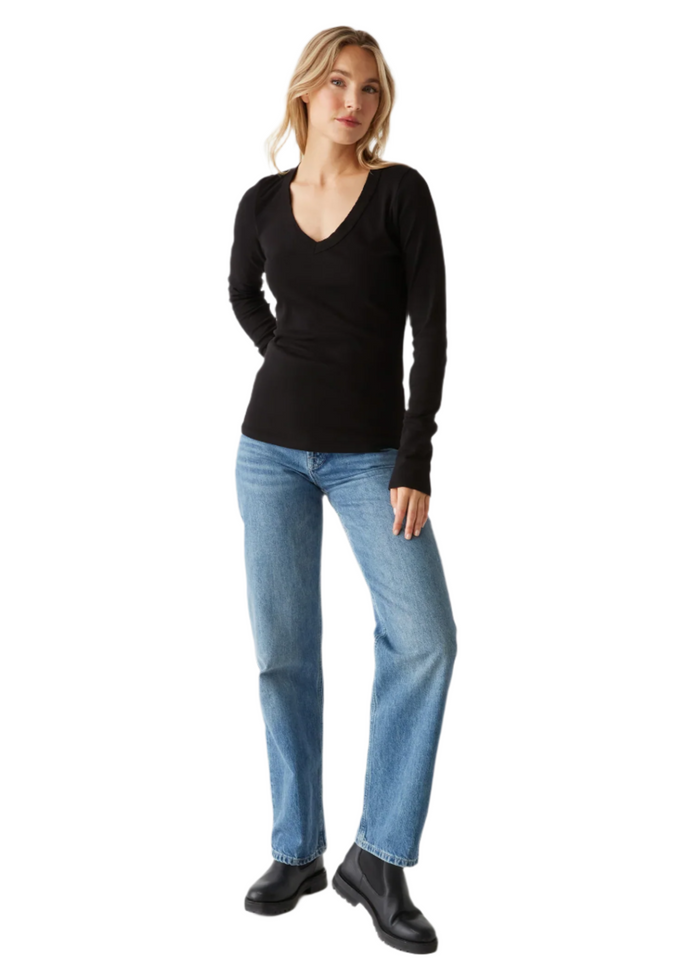 Clarke Knife Neck Ruched Tee
