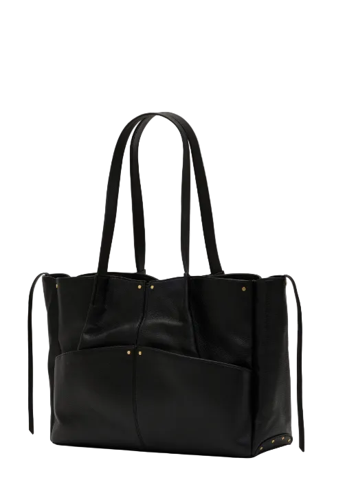 Meryl Carryall