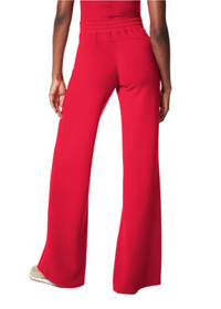 AirEssentials Wide Leg Pant