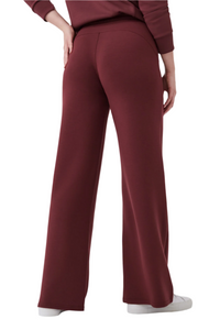 AirEssentials Wide Leg Pant