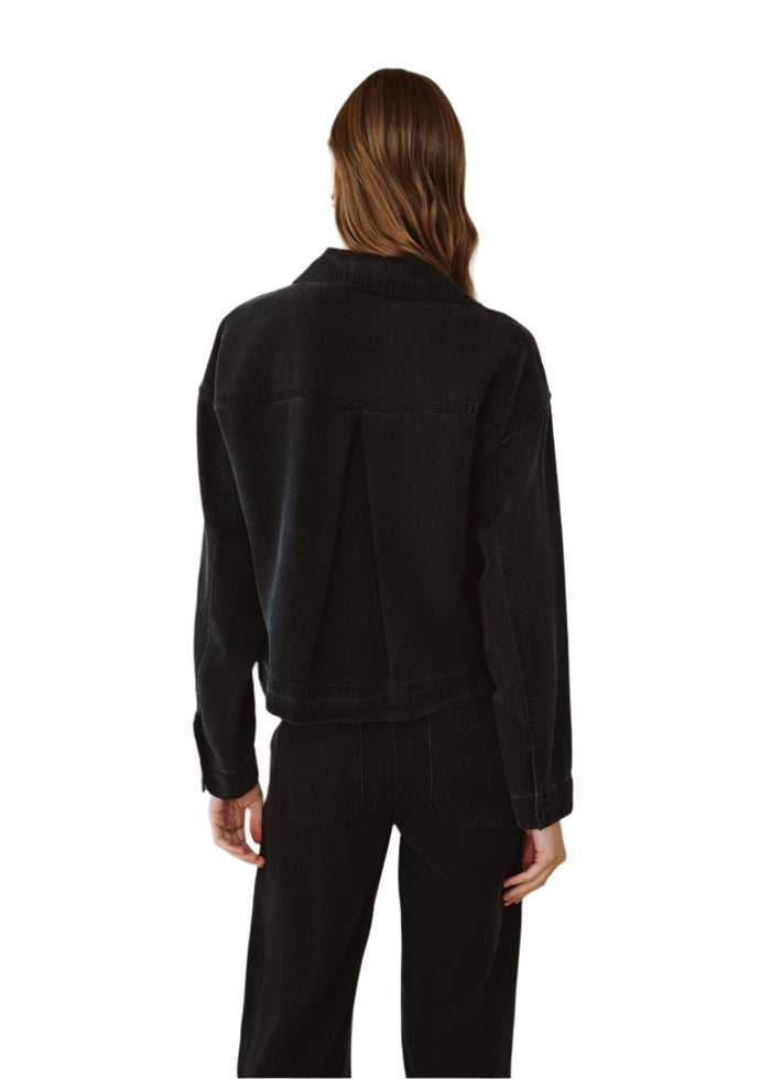 Crop Pocket Button Down