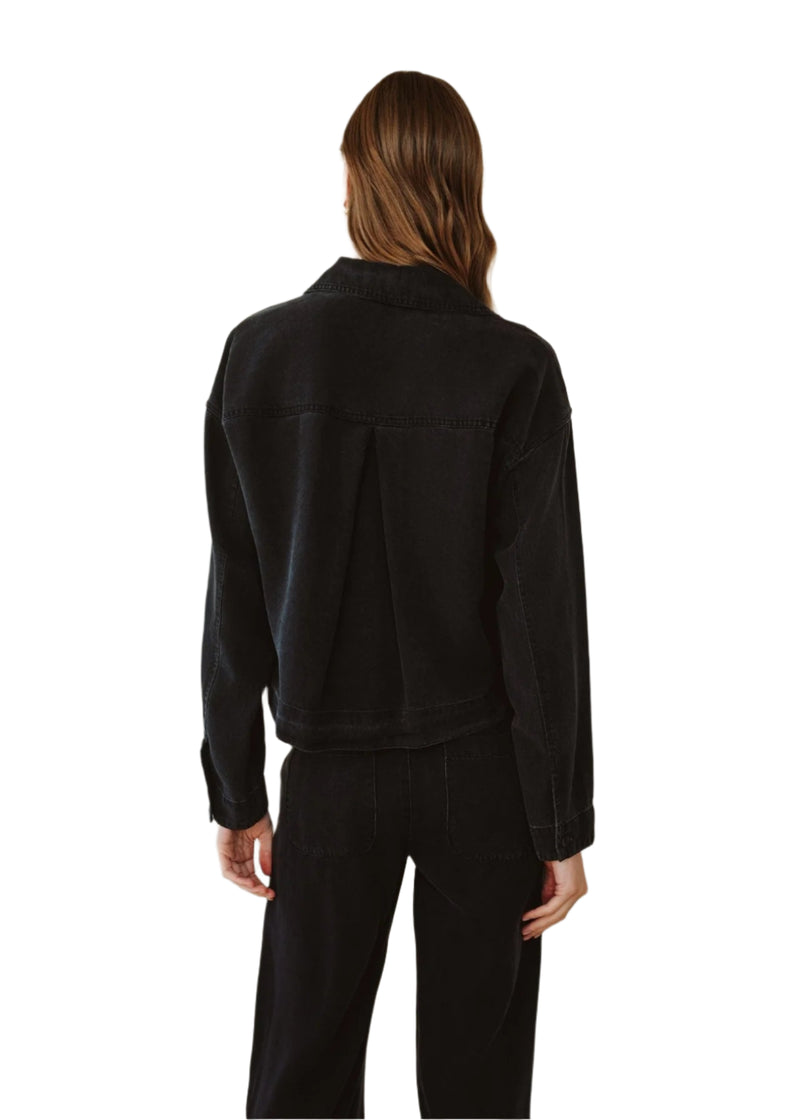 Crop Pocket Button Down