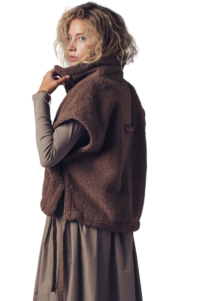Cozy Sherpa Vest With Quilted Collar