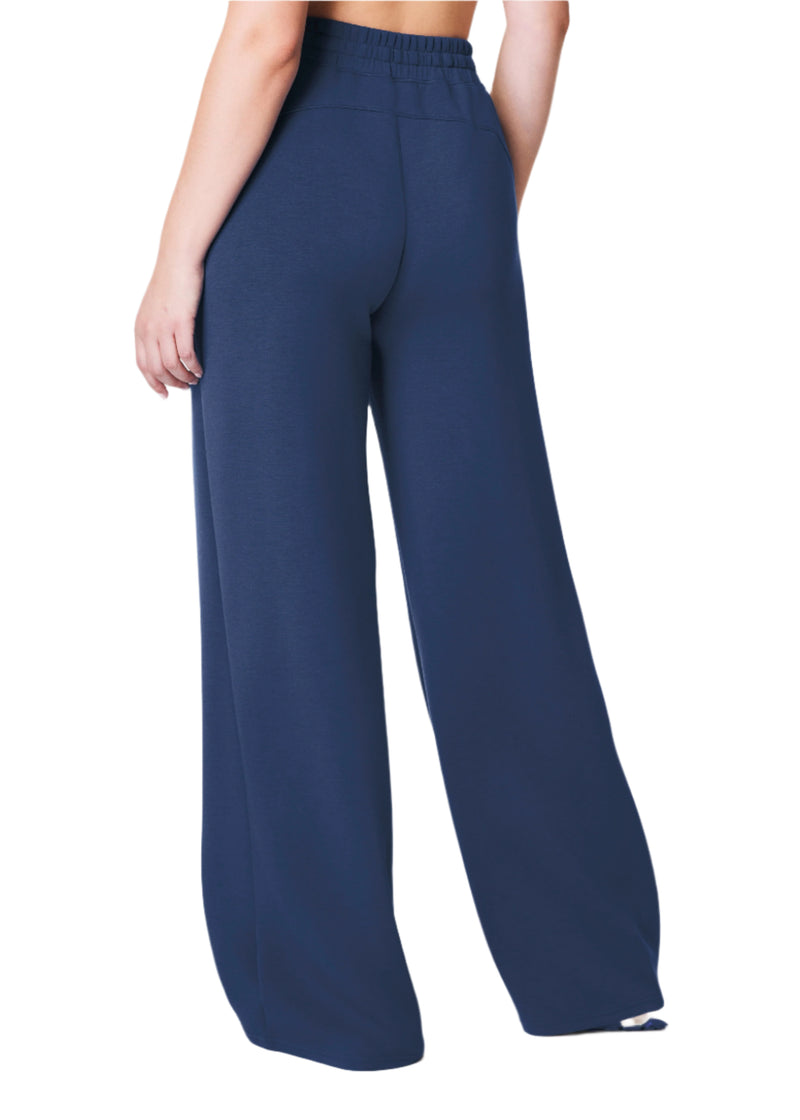 AirEssentials Wide Leg Pant