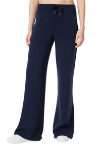 AirEssentials Wide Leg Pant