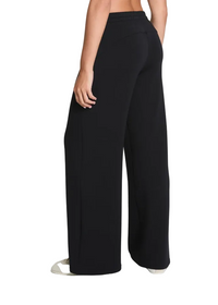 Airessentials Wide Leg Petite Pant