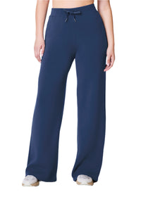 AirEssentials Wide Leg Pant