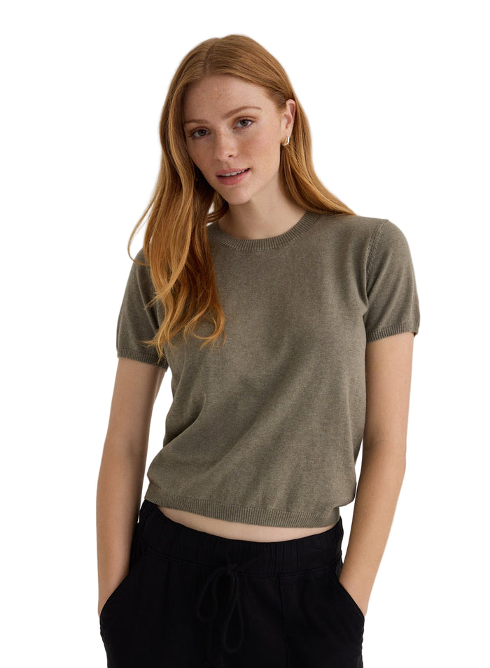 Short Sleeve Crew Neck Knit Top
