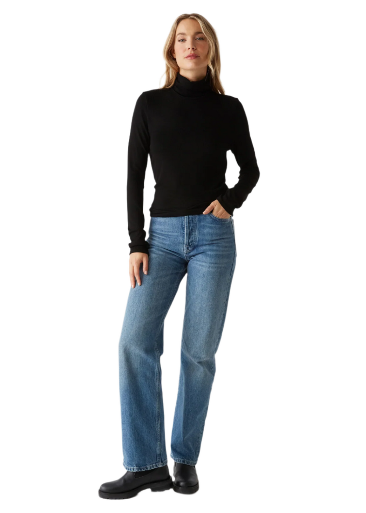 Tara Crop Turtleneck