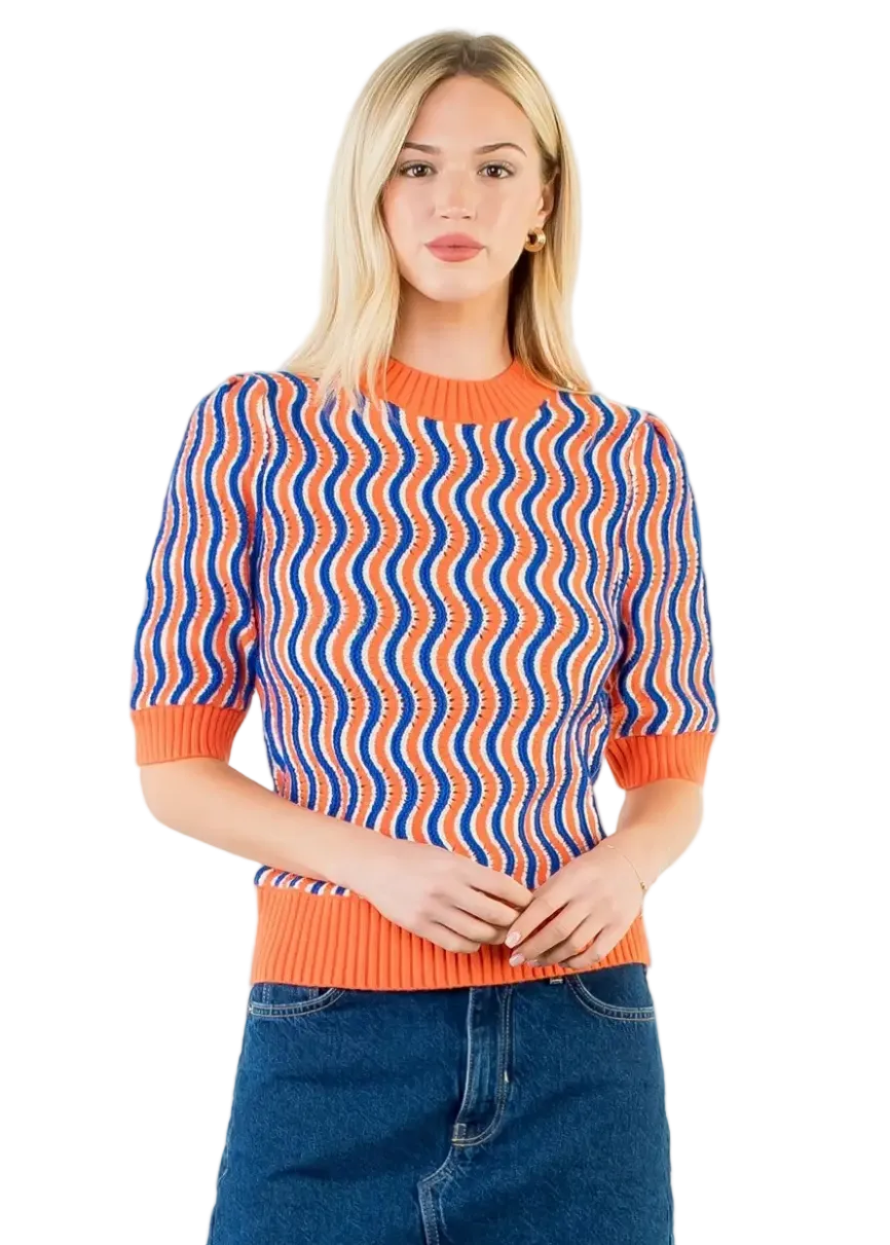 Short Sleeve Wavy Striped Top