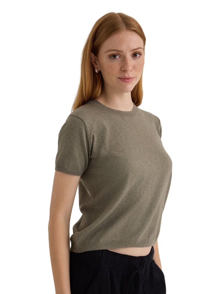Short Sleeve Crew Neck Knit Top