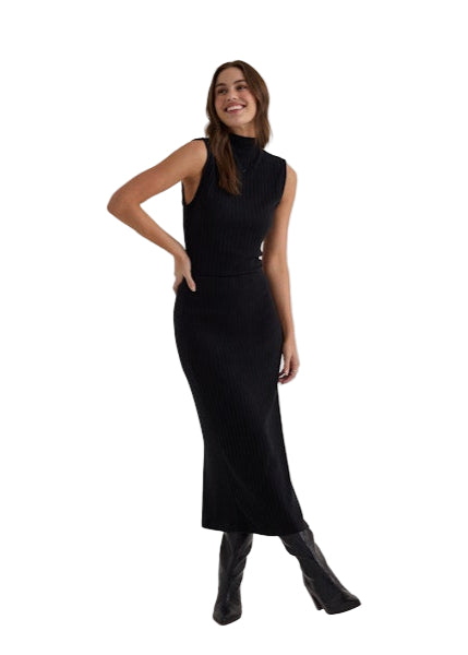 Clean Waist Knit Skirt w/ Side Slit