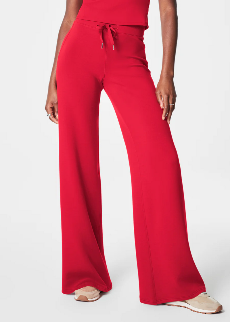 AirEssentials Wide Leg Pant