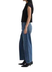 Low Curve Jean Crop
