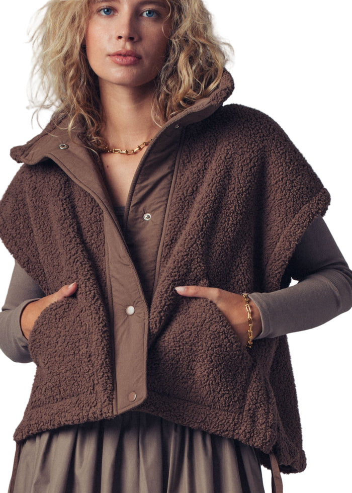 Cozy Sherpa Vest With Quilted Collar