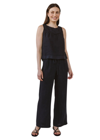 Sleeveless Trimmed Yoke Seam Top